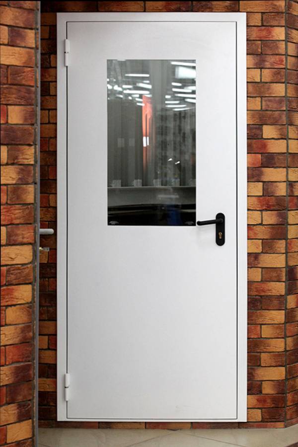 Однопольная дверь со стеклом Однопольная дверь со стеклом