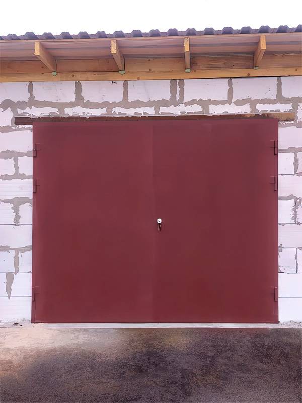 Гаражные ворота, вид спереди (г. Дмитров) Гаражные ворота, вид спереди (г. Дмитров)