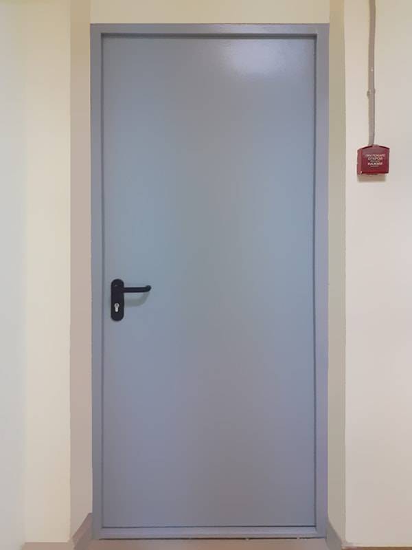 Огнестойкая дверь, фото изнутри (склад НИИ) Огнестойкая дверь, фото изнутри (склад НИИ)