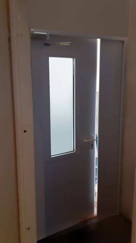 Полуторная дверь, вид изнутри (госпиталь, ул. 2-я Дубровская) Полуторная дверь, вид изнутри (госпиталь, ул. 2-я Дубровская)